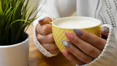Paznokcie świąteczne: Inspiracje i porady na wyjątkowy manic