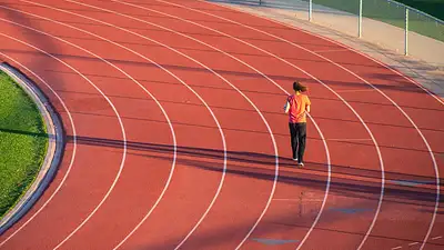 Ćwiczenia nóg dla seniorów – skuteczny trening na siłę i rów