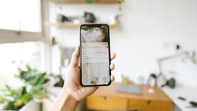 Telefon survivalowy – jak wybrać najlepszy model na wyprawę